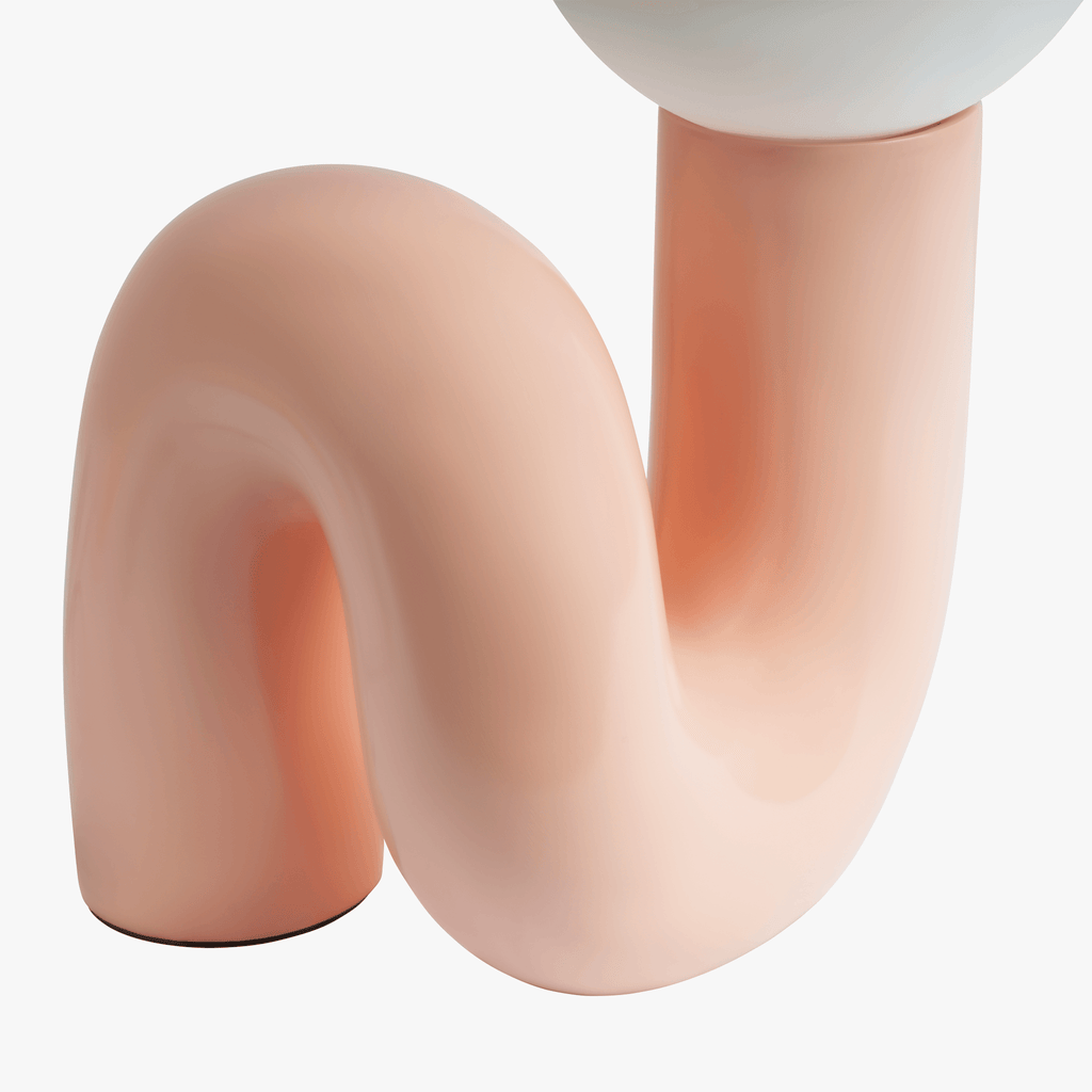 Table Lamp Gittana Sculptural – Curved Resin Base Ambient Light